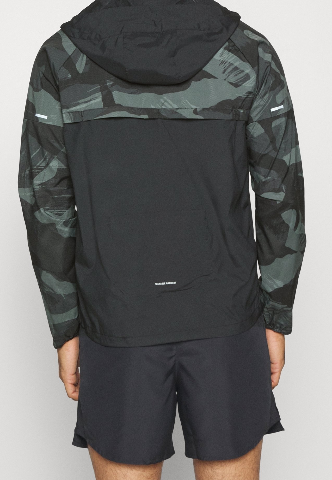 nike short sleeve hooded jacket