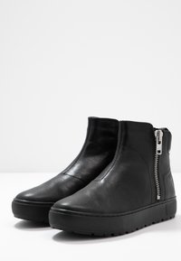 Vagabond Botines bajos - black