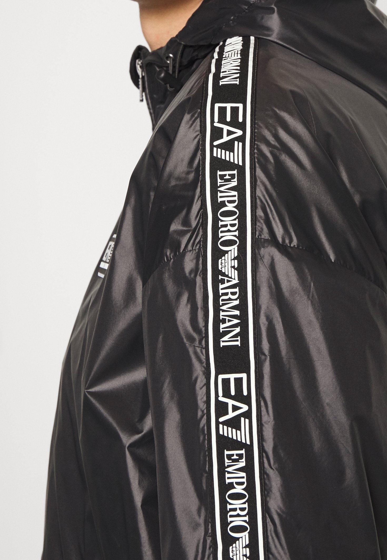 EA7 Emporio Armani Summer jacket - black - (Pre-owned) - Zalando