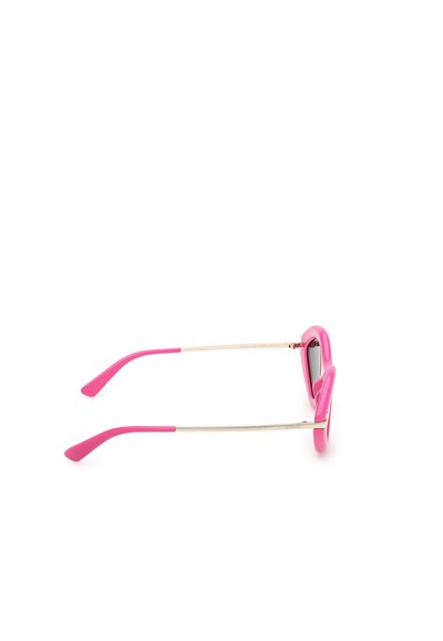 Rosa solbriller med overdimensionerede rammer, glat blank finish, guldmetalarme og fleksible, farvestrålende spidser.