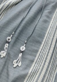Thumbnail Image 6