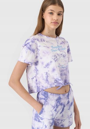 - T-shirt z nadrukiem