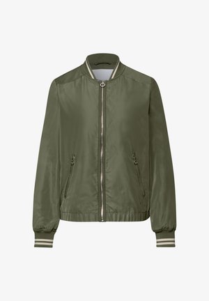 Olijfgroene bomberjack met ritssluiting aan de voorkant, ritssluiting aan de zijkanten, geribbelde kraag en manchetten met witte strepen.