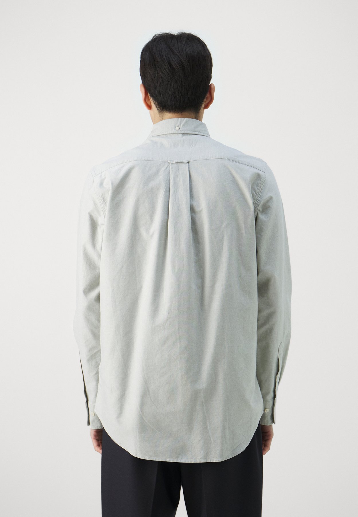 CLASSIC SHIRT