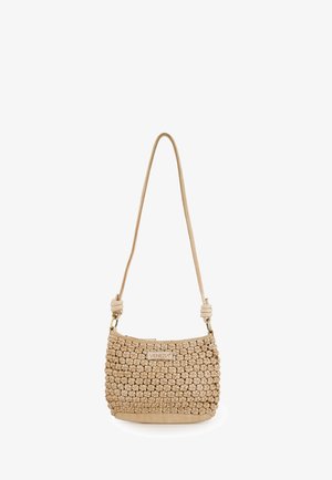 Kleine beige crossbodytas met geweven textuur aan de voorkant, knoopstropbevestigingen en een "Venezia" merklabel middenvoor.