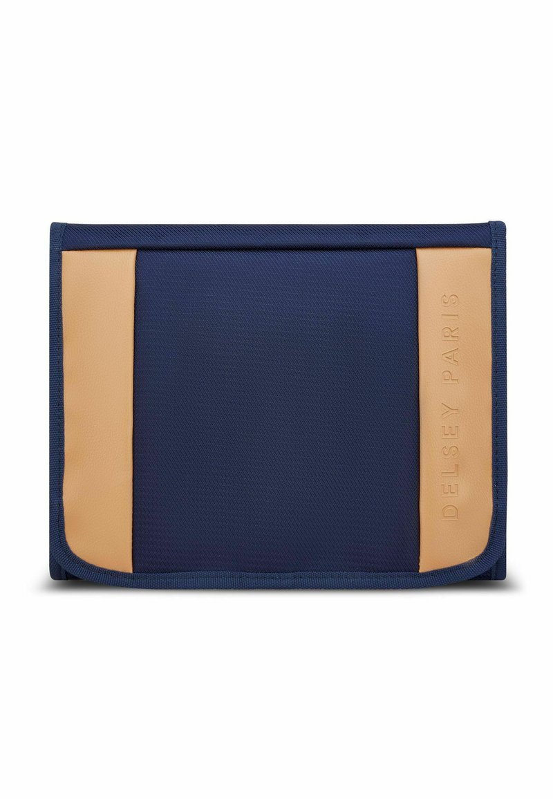 Organizzatore in tessuto blu navy con un pannello accentato in beige liscio. Presenta un esterno texture e una marcatura in rilievo sul lato.