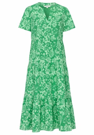 Grøn kortærmet midikjole med lagdelt skørt, V-udskæring og lys grøn blomsterprint over det hele.