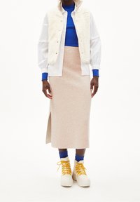 ARMEDANGELS A-linjainen hame - mottled beige