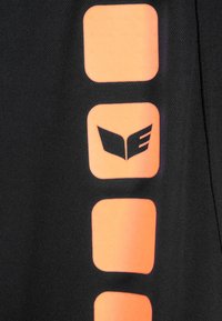 Erima 5-CUBES - Pantaloncini sportivi - black/orange