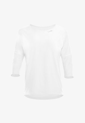 Witte longsleeve shirt met een ronde halslijn, voorzien van opgerolde manchetjes en een soepele textuur. Subtiele logodetail nabij de kraag.