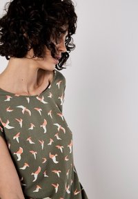 Apricot Blus - khaki