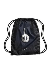 Schwarzer Kordelzugbeutel mit glatter Textur, ausgestattet mit einem silbernen runden Logo, blauen konzentrischen Linien und kleinen weißen Punkten. Nike-Branding sichtbar.