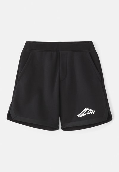 Shorts de sport noirs en tissu doux avec une taille élastique. Avec des poches latérales et un logo blanc à l'avant.