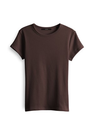 Brown ribbed t-shirt with short sleeves and a round neckline. Soft texture with a fitted shape. Minimal design, no logos or patterns.