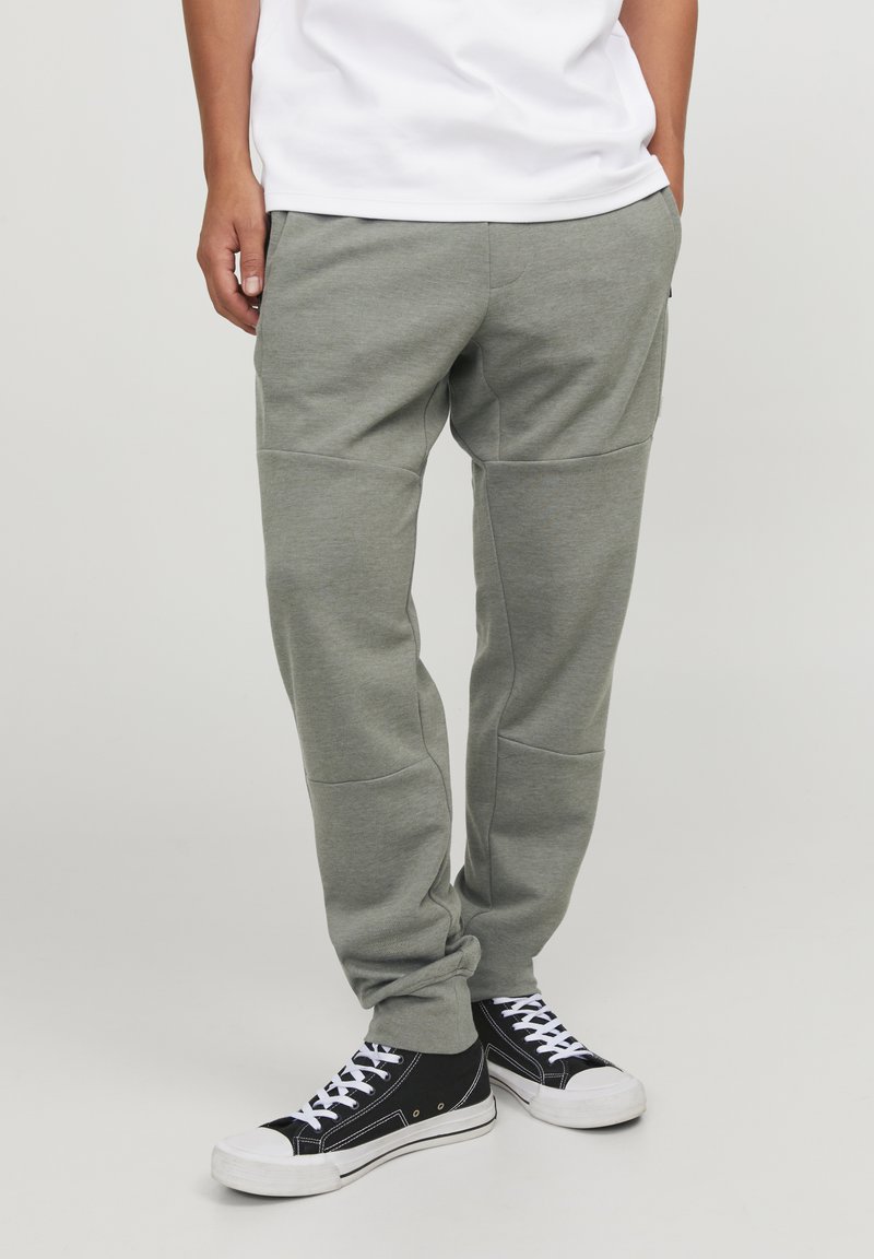 Jack & Jones JPSTWILL AIR PANTS - Pantalones deportivos - desert sage