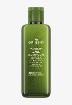 Grøn flaske af Origins Mega-Mushroom beroligende og styrkende behandlingslotion med avanceret teknologietiket og flip-top låg.