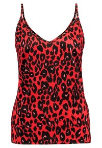 Röd satin camisole med svarta leopardprickar, med V-ringning och tunna axelband. Slät yta och lös passform.
