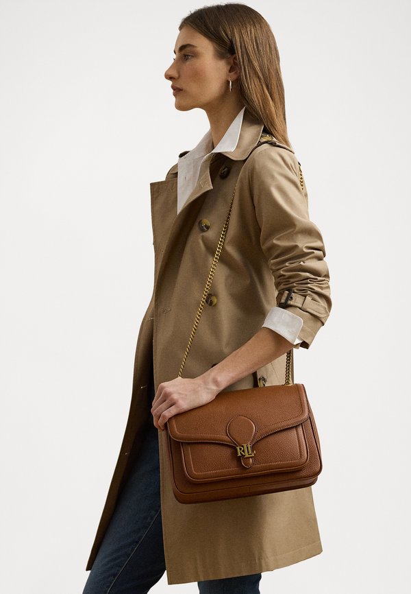 PEBBLED MEDIUM BRADLEY CONVERTIBLE BAG - Cross body bag - lauren tan