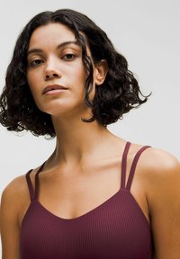 lululemon LIKE A CLOUD - Urheiluliivit: kevyt tuki - garnet