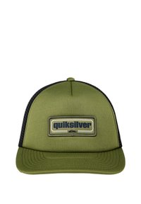 Olivgrüne und schwarze Mesh-Truckerhaube mit gebogenem Schirm und rechteckigem "quiksilver"-Logo-Patch, das zentral auf der Vorderseite angebracht ist.