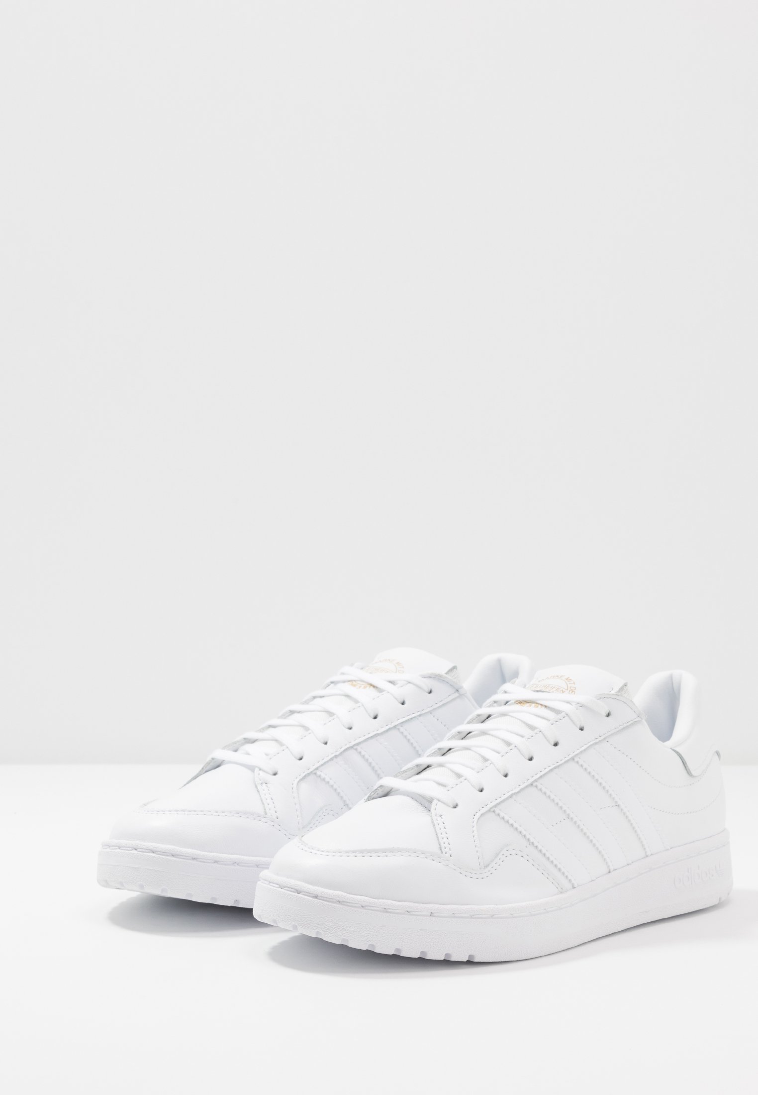 adidas court trainers