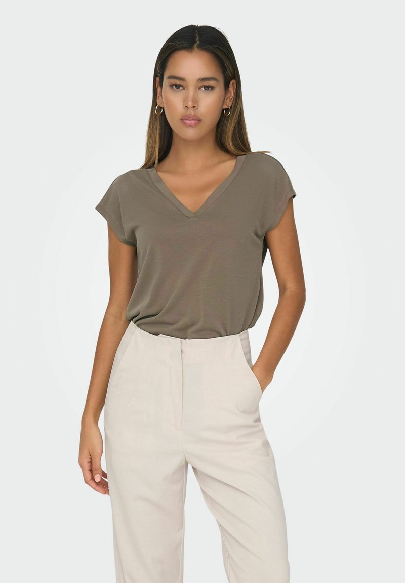 ONLY ONLFREE LIFE SS V-NECK JRS NOOS - T-shirt basic - walnut