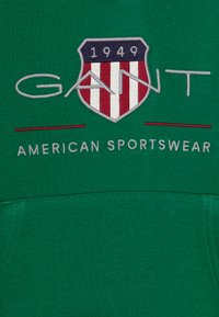 GANT ARCHIVE SHIELD HOODIE UNISEX - Felpa con cappuccio - grass green