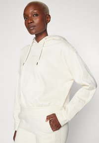 Guess STACIE HOODED  - Hættetrøje - dove white