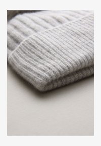 Non sélectionné, pale grey