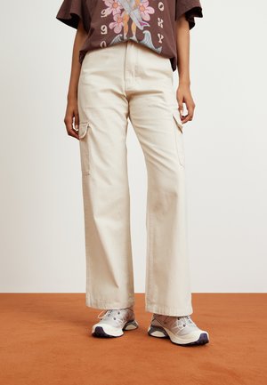 Roxy LEFTY - Pantalones cargo - natural