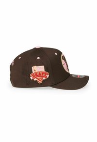 Mitchell & Ness Cap - brown