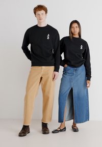 Jack & Jones JORHONOR UNISEX czarny