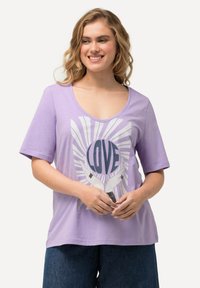 Ulla Popken LOVE SEQUINED - Triko s potiskem - lavender