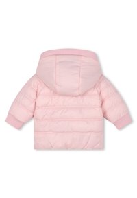 Rosa pufferjakke med hette, med kviltet søm, ribbede mansjetter og en glatt, blank tekstur.