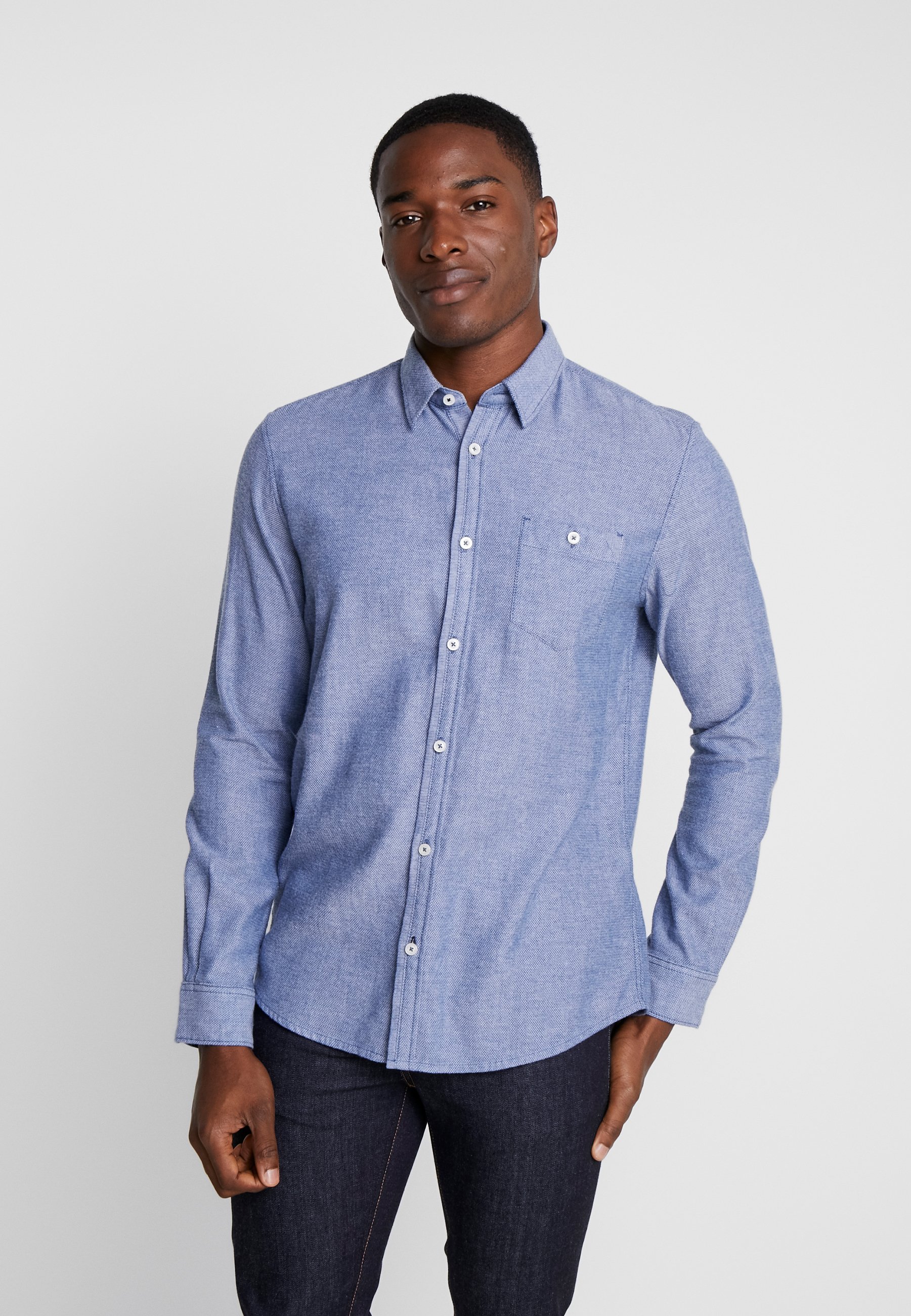 TOM TAILOR RAY COSY DOBBY STRUCTURE REGULAR FIT Skjorte TOM TAILOR DOBBY - Skjorte - white / structure blue