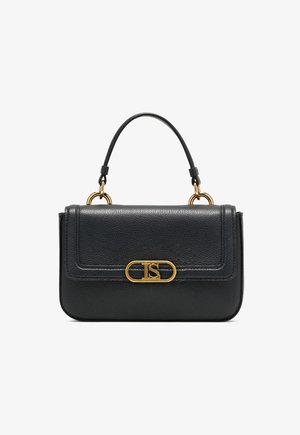 Črna usnjena torbica s strukturirano zasnovo, opremljena z zlatim zaklepom, zgornjim ročajem in rahlo teksturirano površino.