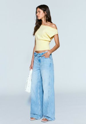 Bershka, TOP 01420623 - Top - yellow