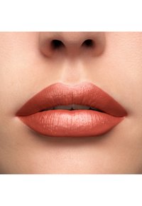 LANCÔME L'ABSOLU ROUGE CREAM - Lipstick - soif-de-riviera