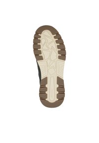 Svart skosula med ett strukturerat brunt gummimönster, som har vinklade mönster och en vit mellansula. Designad för grepp och hållbarhet.