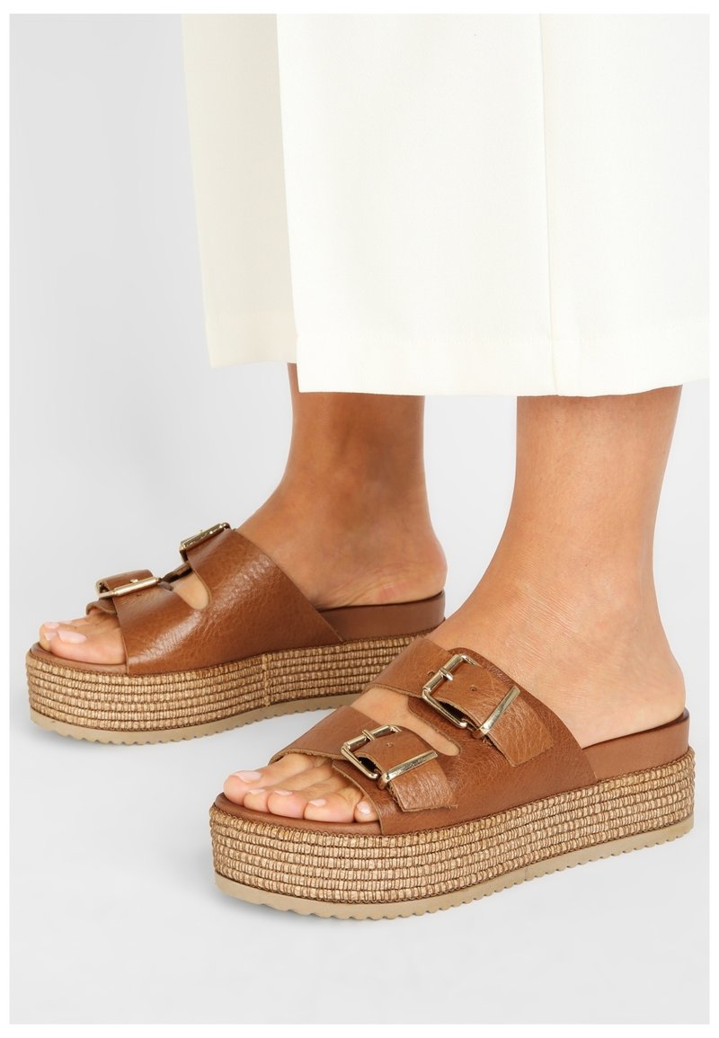 Inuovo Platt slip-in - brown