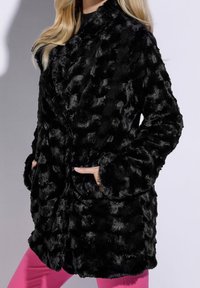 WITTCHEN Abrigo de invierno - black