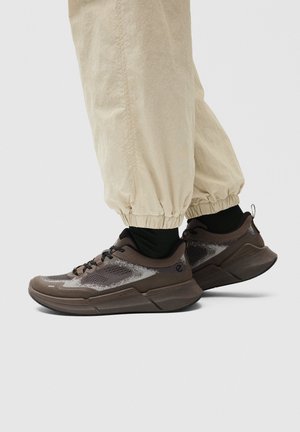 ECCO BIOM - Sneakers laag - dark clay dark clay moon rock