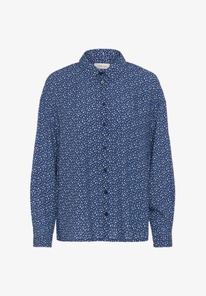 Camisa azul abotonada con un patrón floral en blanco y azul claro, confeccionada en tejido ligero con cuello estándar y mangas largas.
