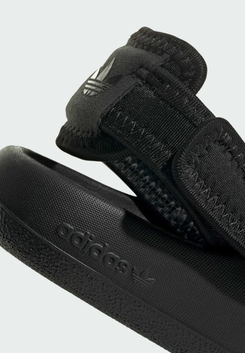 adidas ADIFOM ADILETTE KIDS - Mules - core black core black core black — foto 7