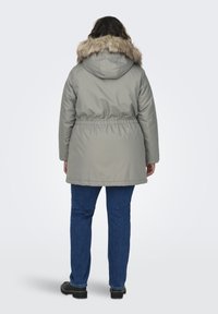 ONLY Carmakoma CARIRENA COAT - Parka - shadow