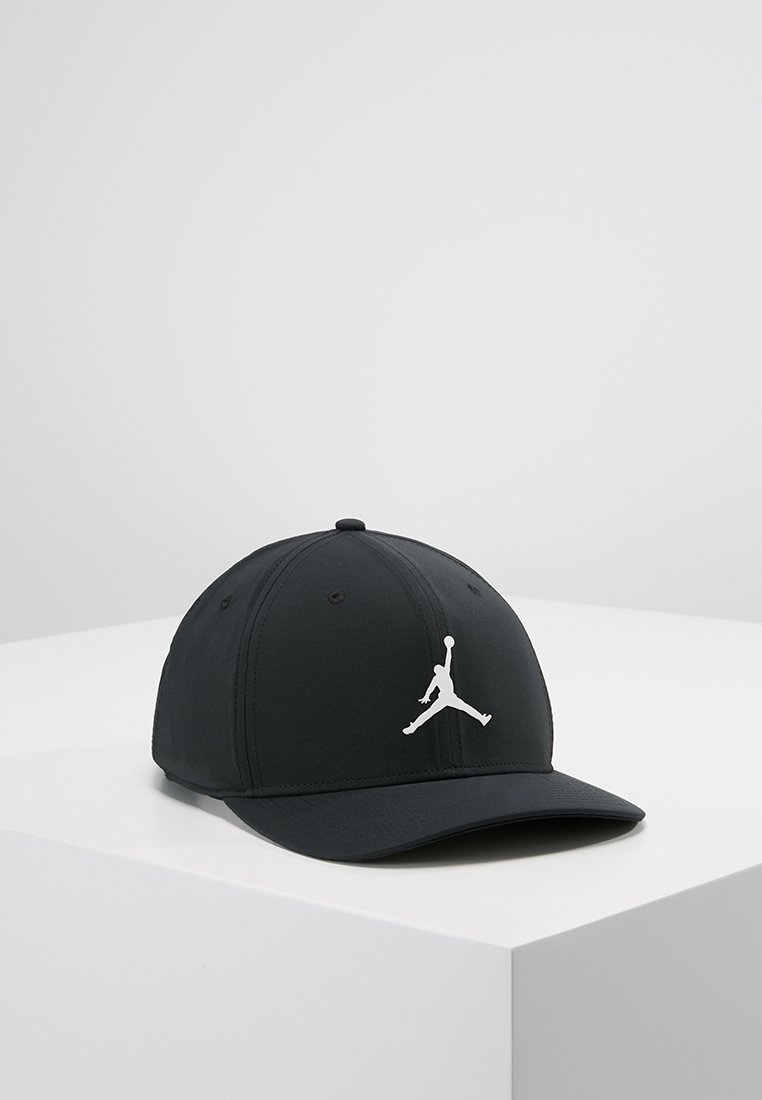 black jordan snapback