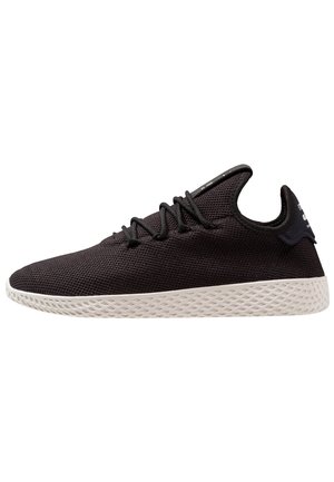 Matalavartiset tennarit - black