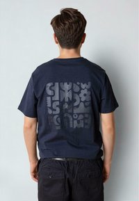 Clean Cut Copenhagen PAULI  - T-shirts med print - navy