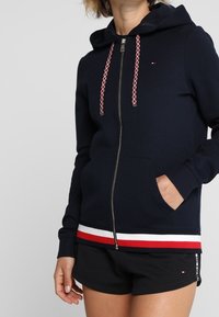 Tommy Hilfiger Vetoketjullinen college - dark blue