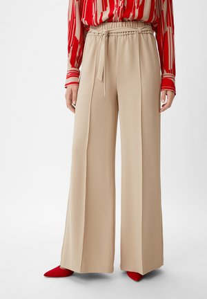 LOOSE MIT FLARED LEG - Pantalon classique - beige